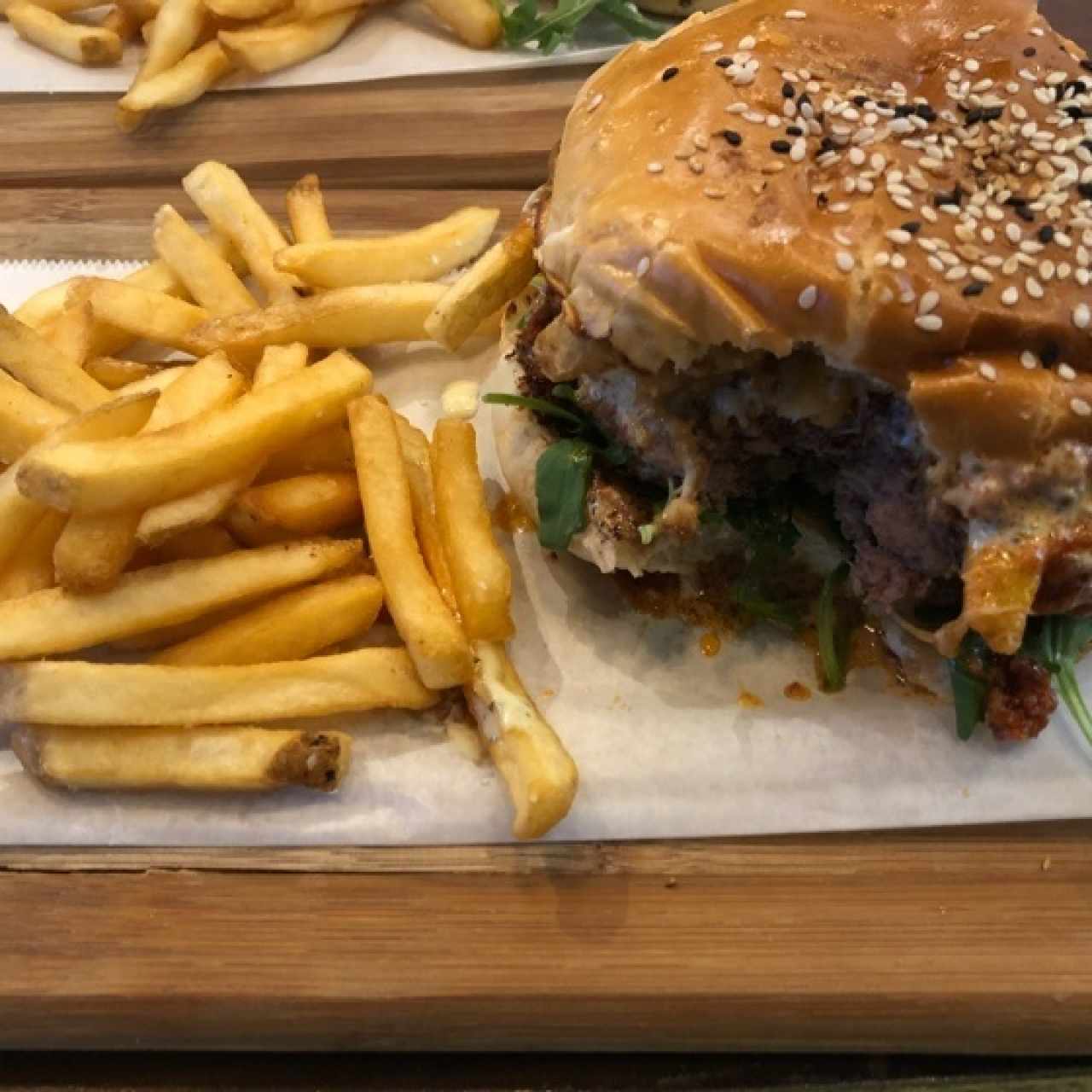 hamburger with frites