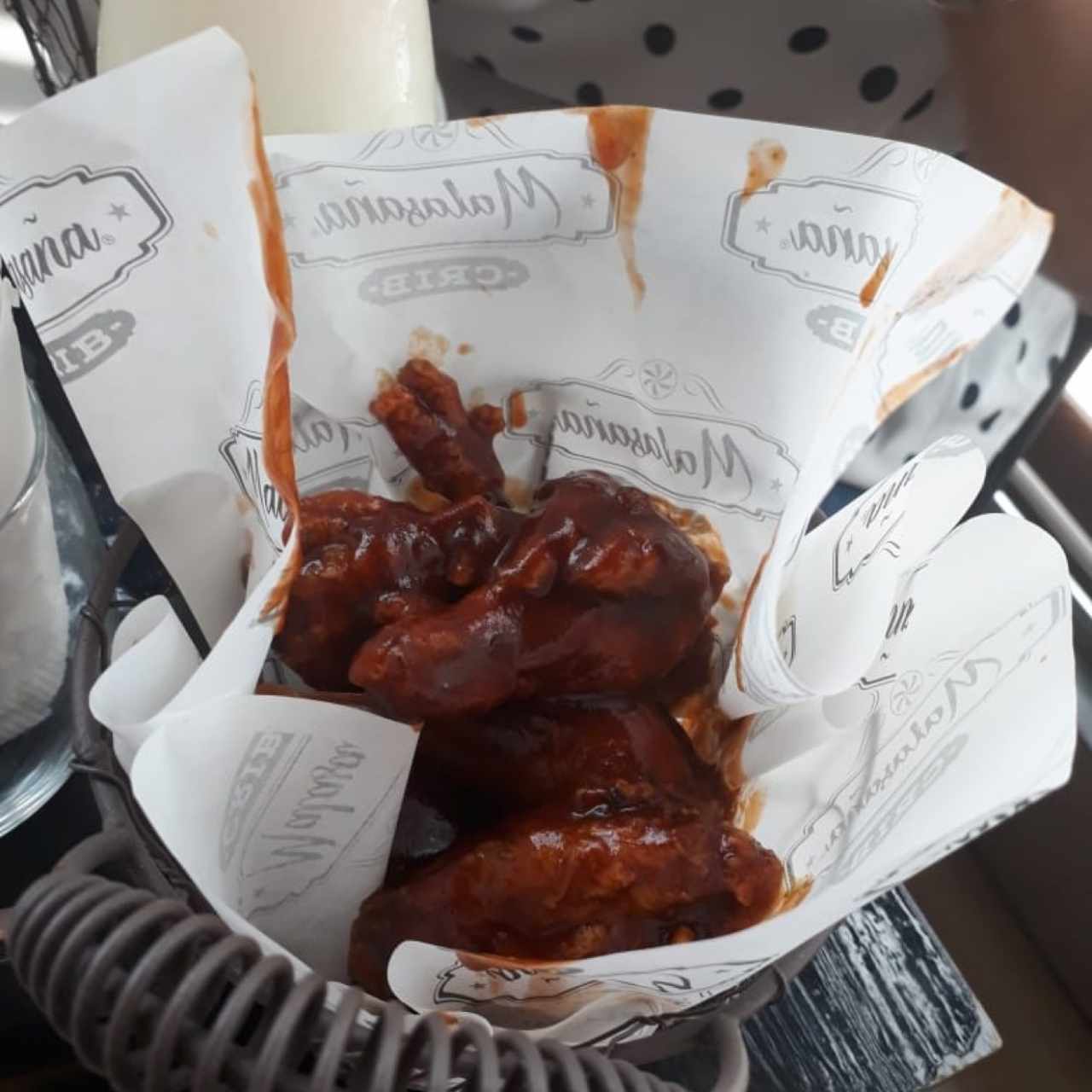 Búffalo wings (8 U)