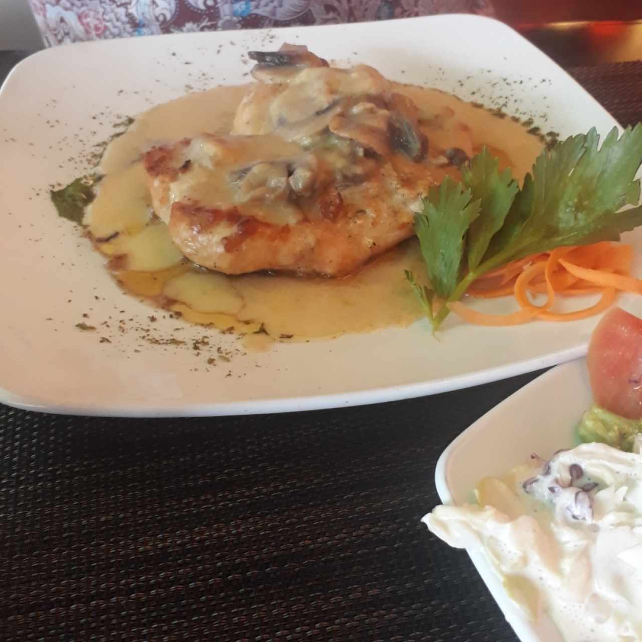 pollo con Champiñones