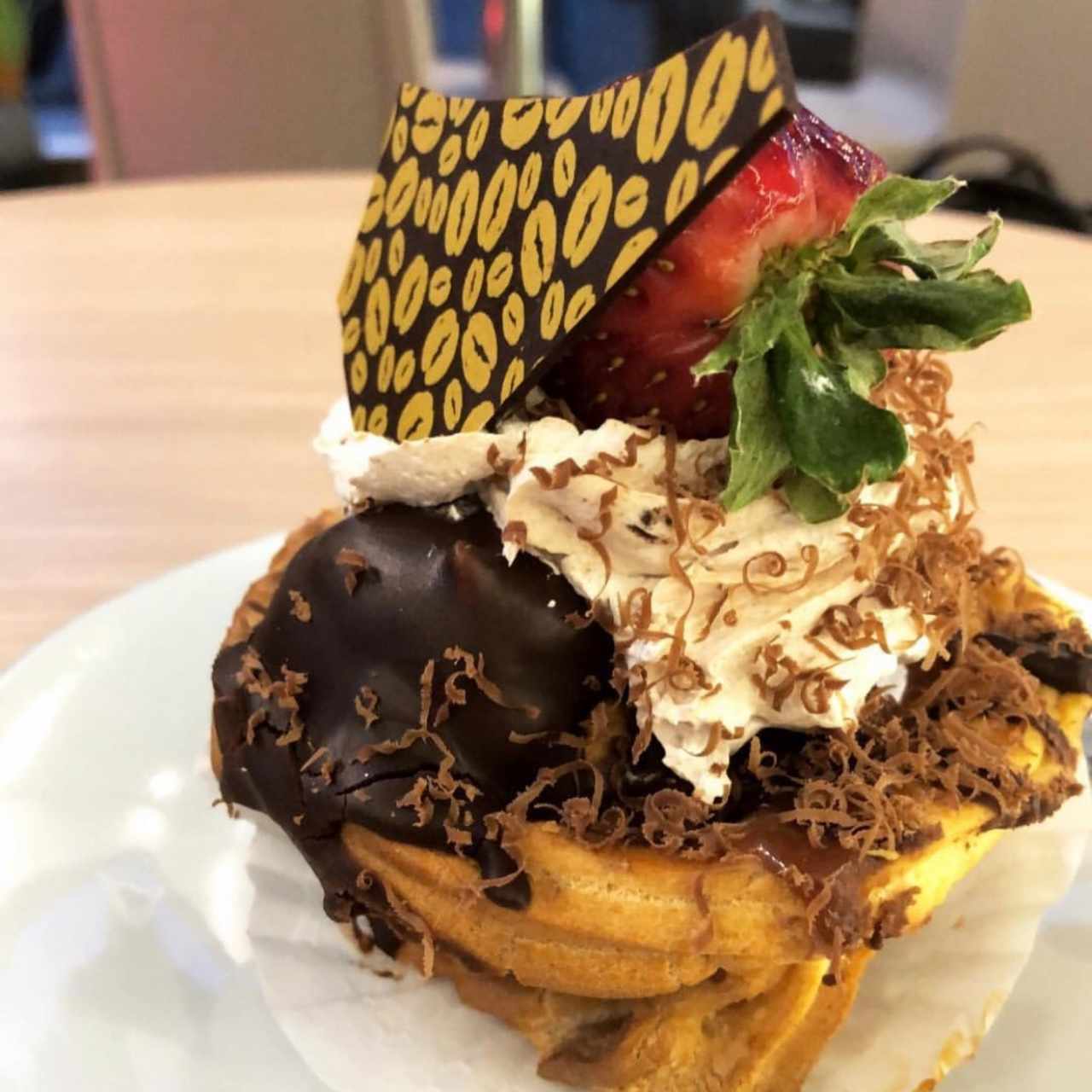 Canasta de Profiteroles