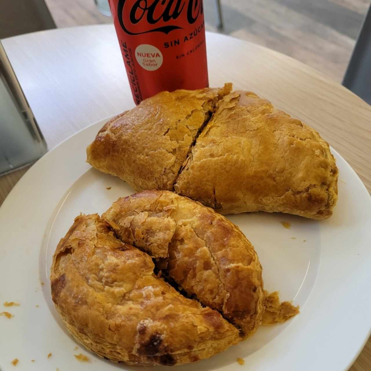 Pastelito de Carne, y empanadas pollo