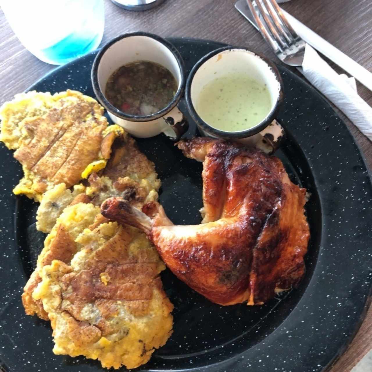 Combo 1 - 1/4 de pollo con patacones