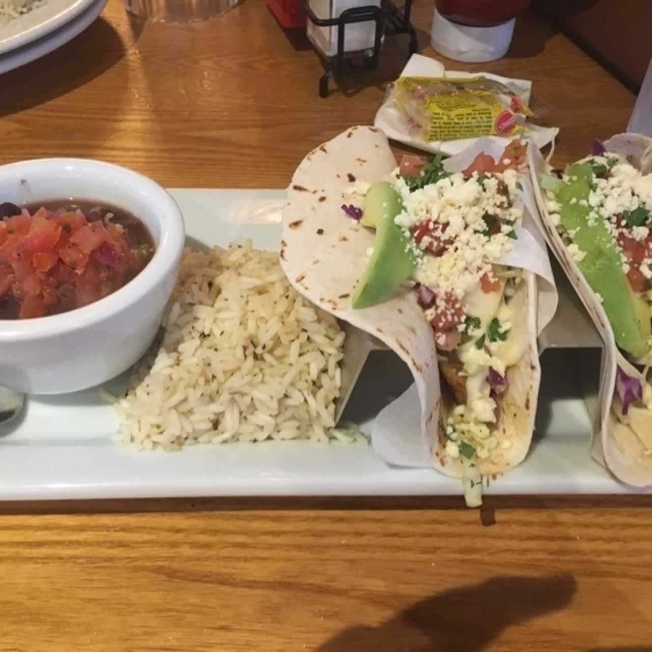 tacos de camarones