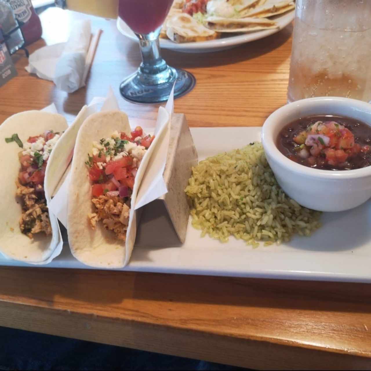 ranchero chiquen tacos