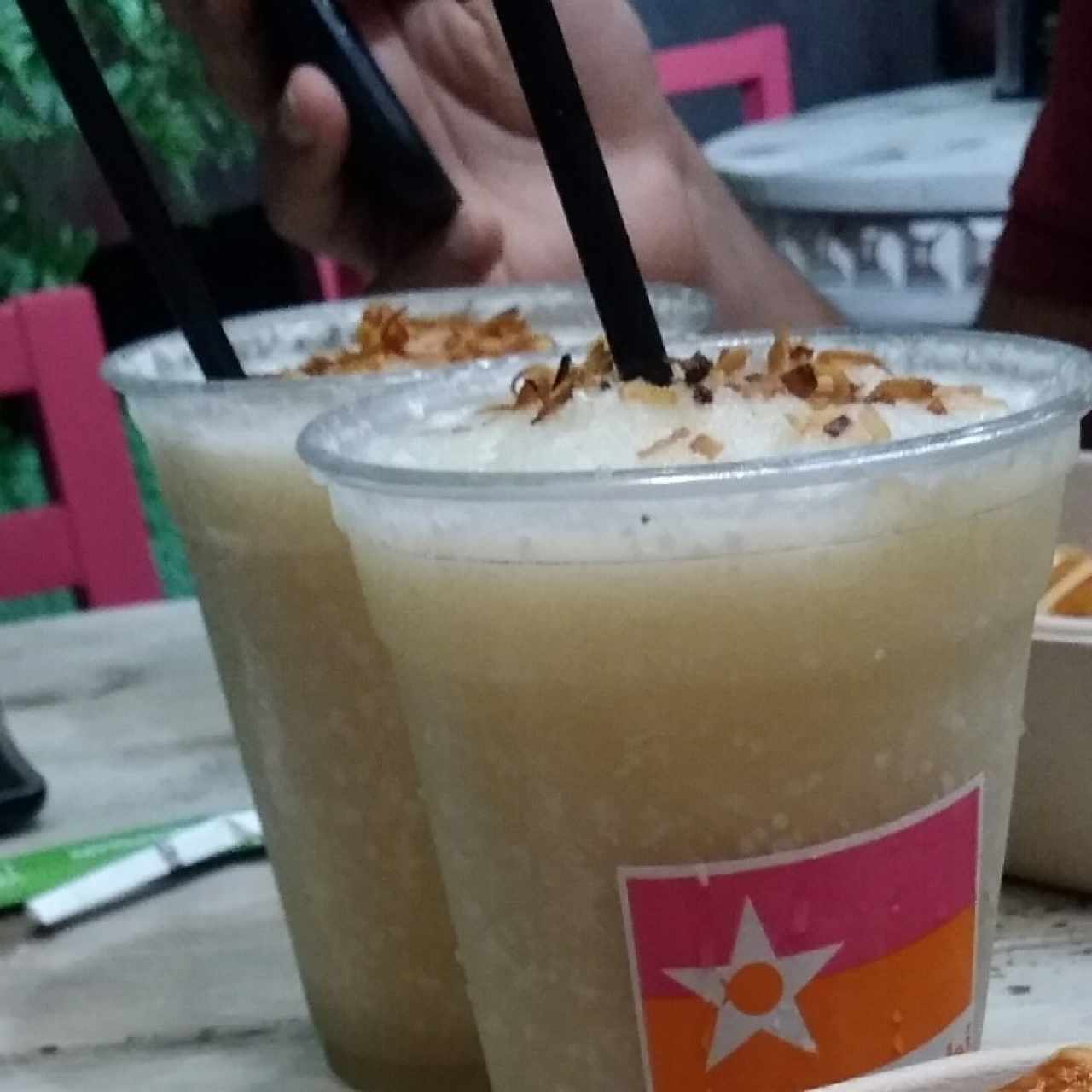 jugo de limon, coco y piña