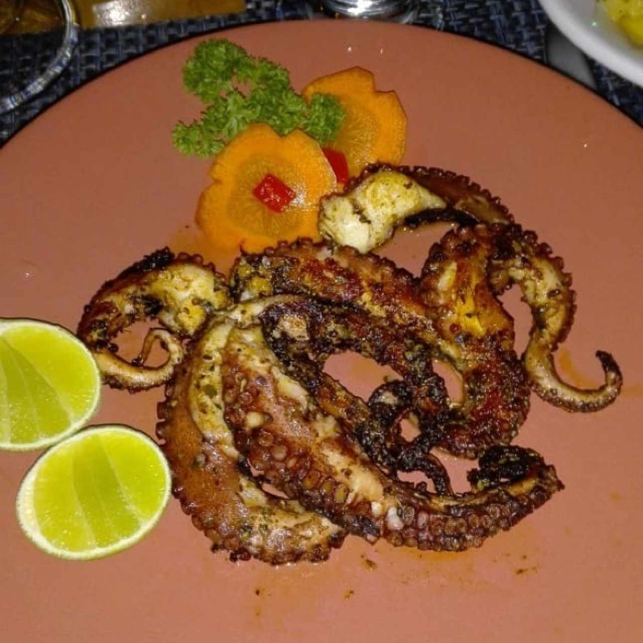 Pulpo al carbon muy bueno