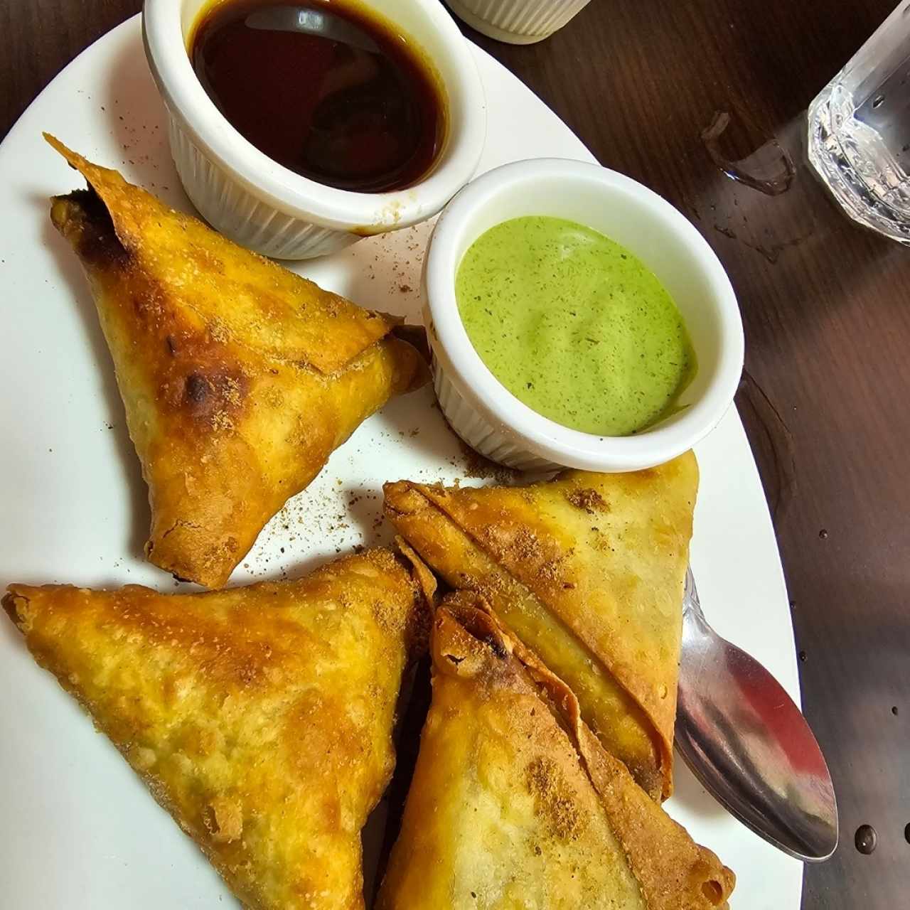 Aperitivos/ Apperitizes - Chicken Samosa