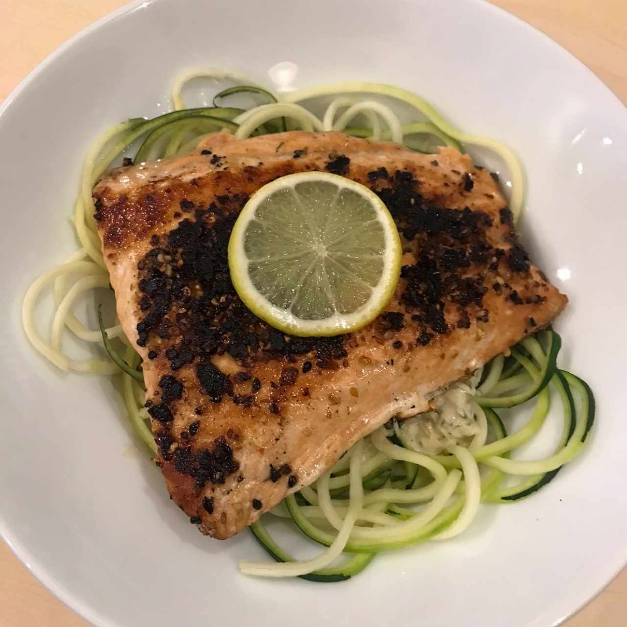 zuchinni Pasta con Salmón. 