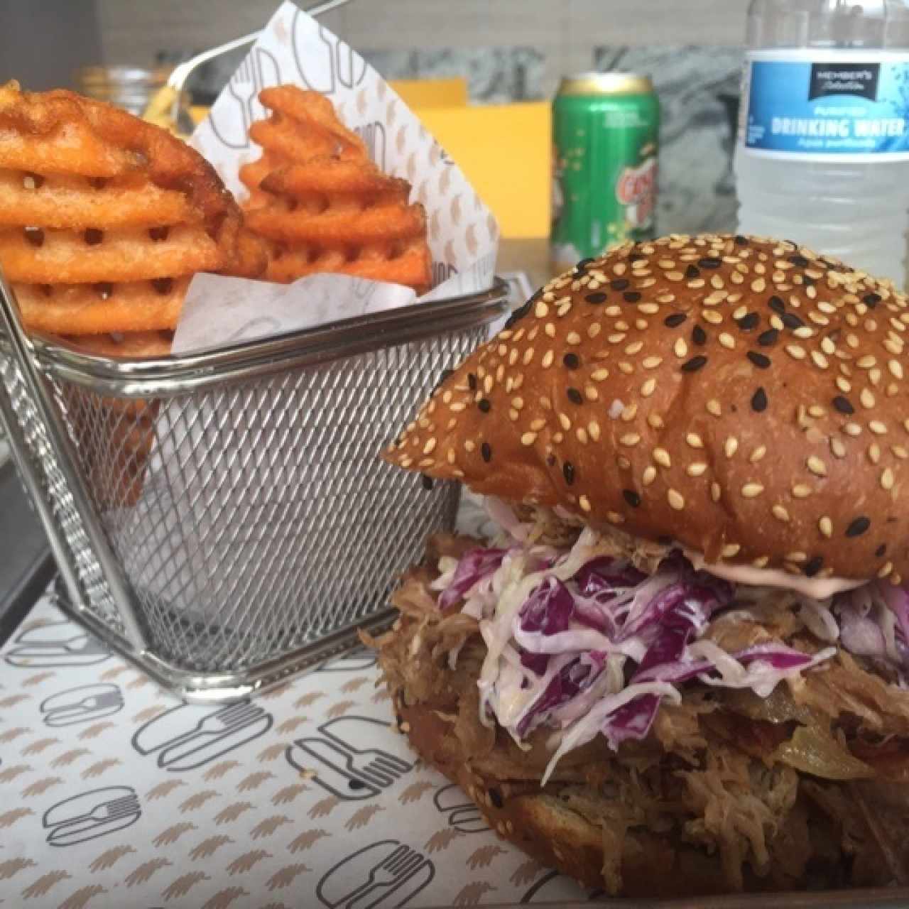 pulled pork con rejillas de camote 