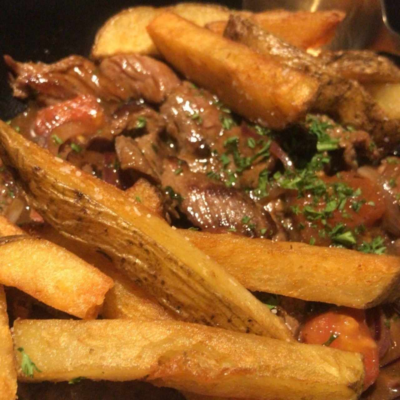 lomo saltado