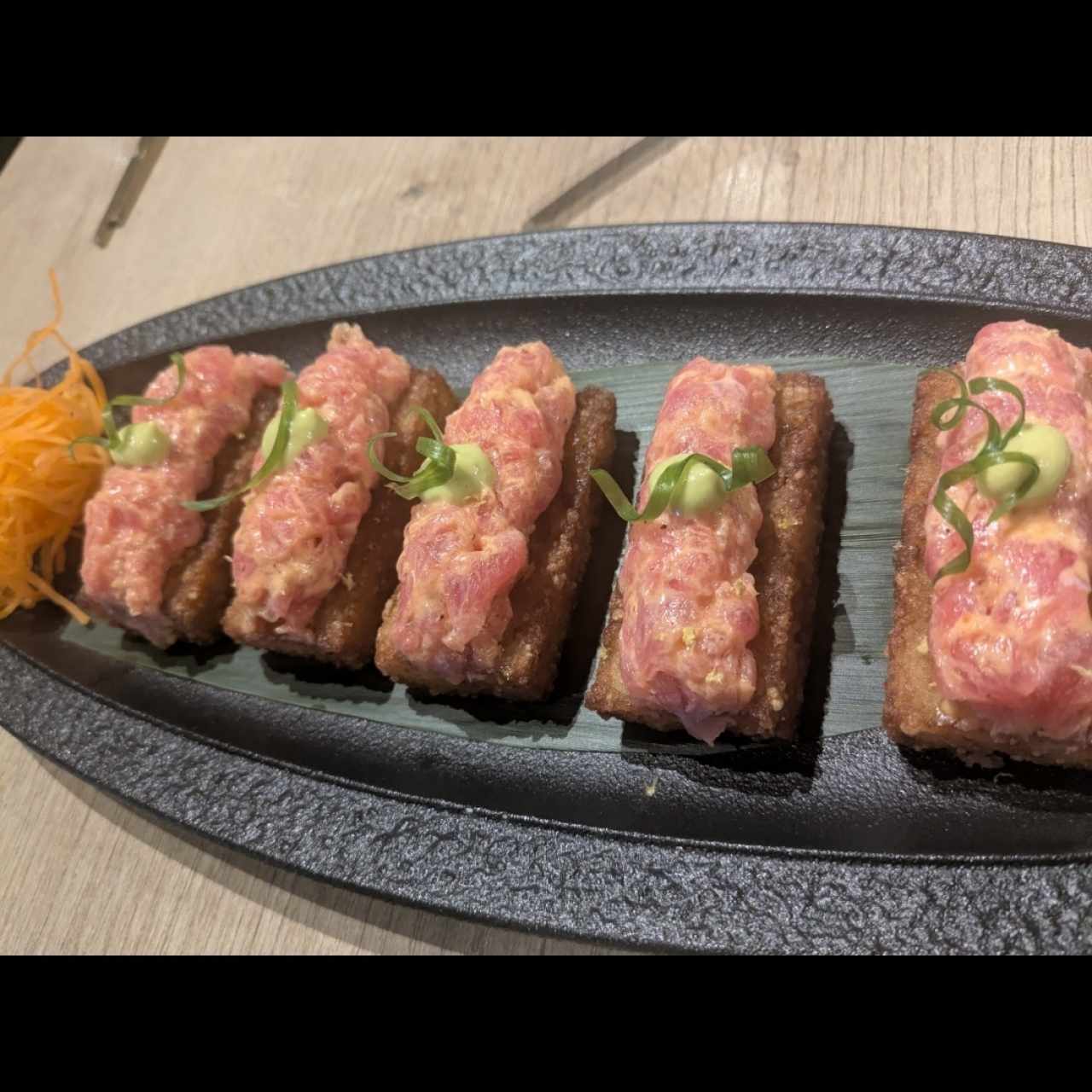 CALIENTES - Tuna Crispy Rice