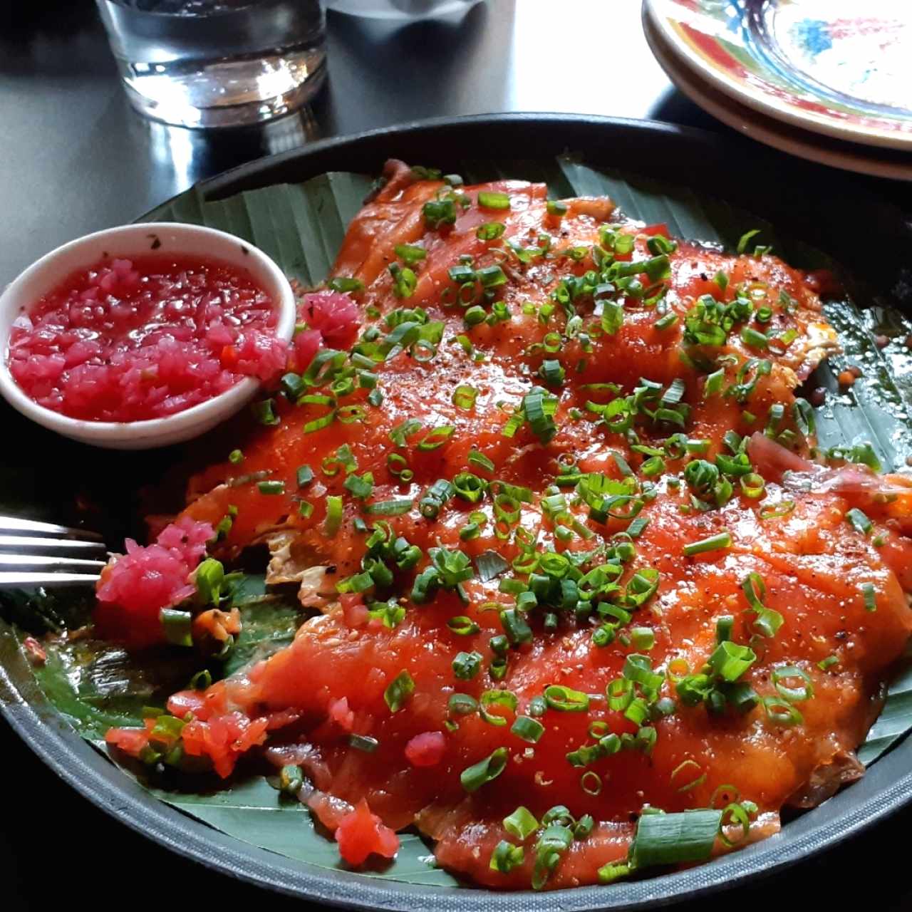 yuca con carpacio de atún