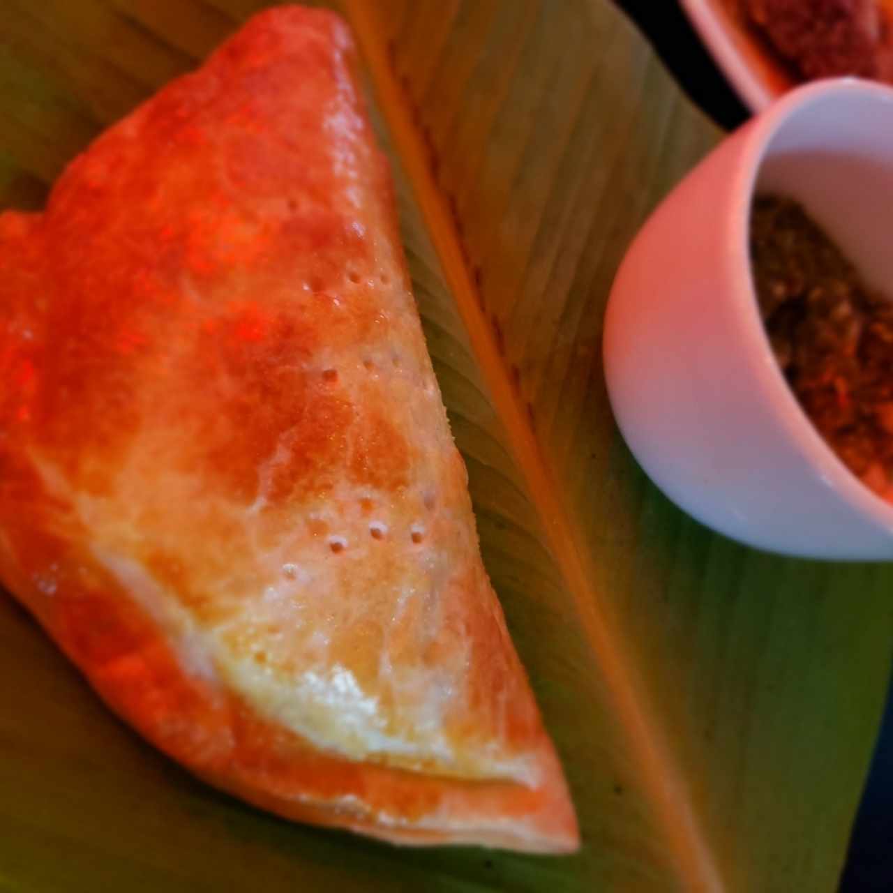 Empanada de pescado con queso 