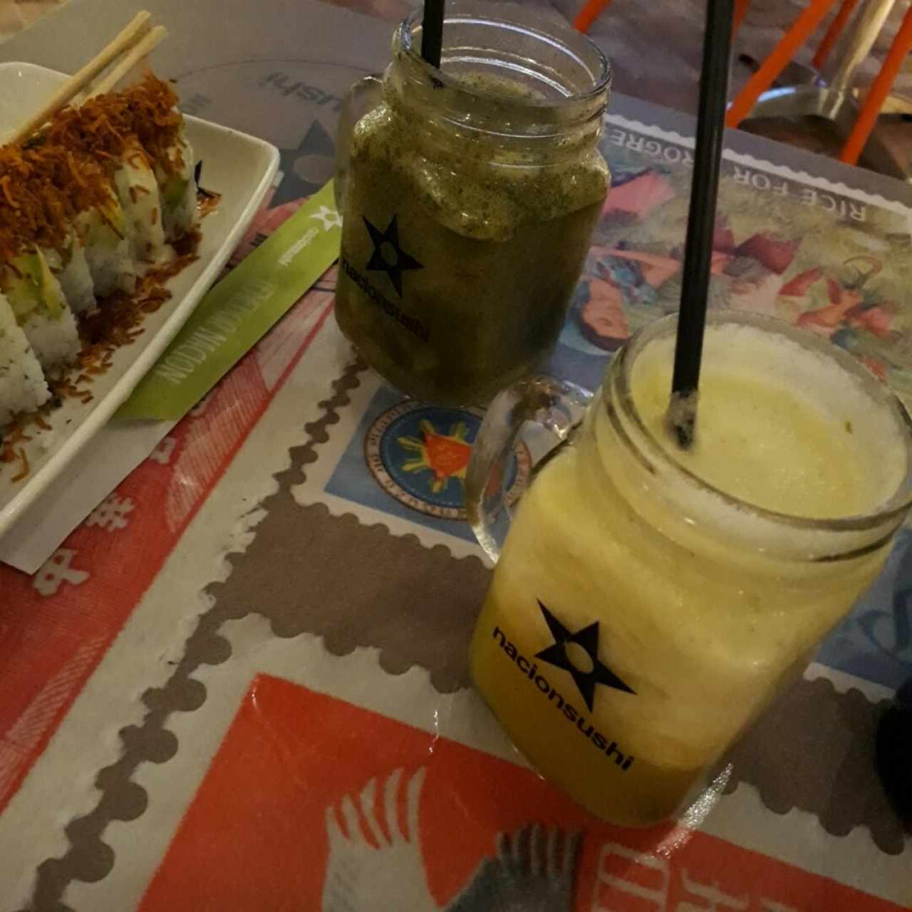 limonada con hierba buena y jugo de manzana verde piña naranja y jenjibre deliciosossss