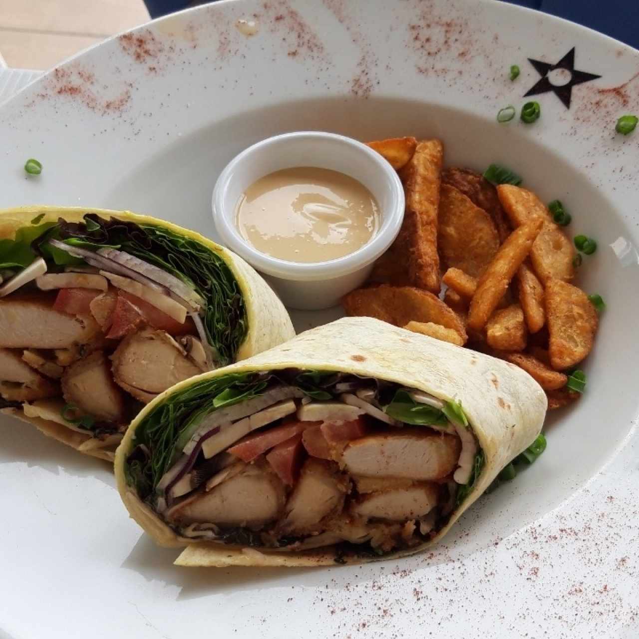 Wrap de pollo thai