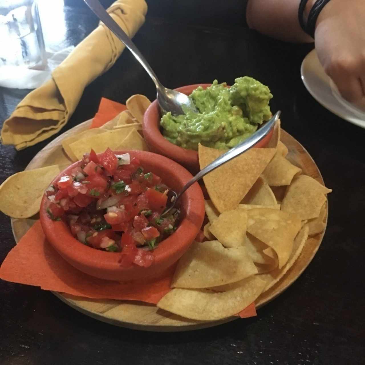 guacamole y pico de gallo entrada