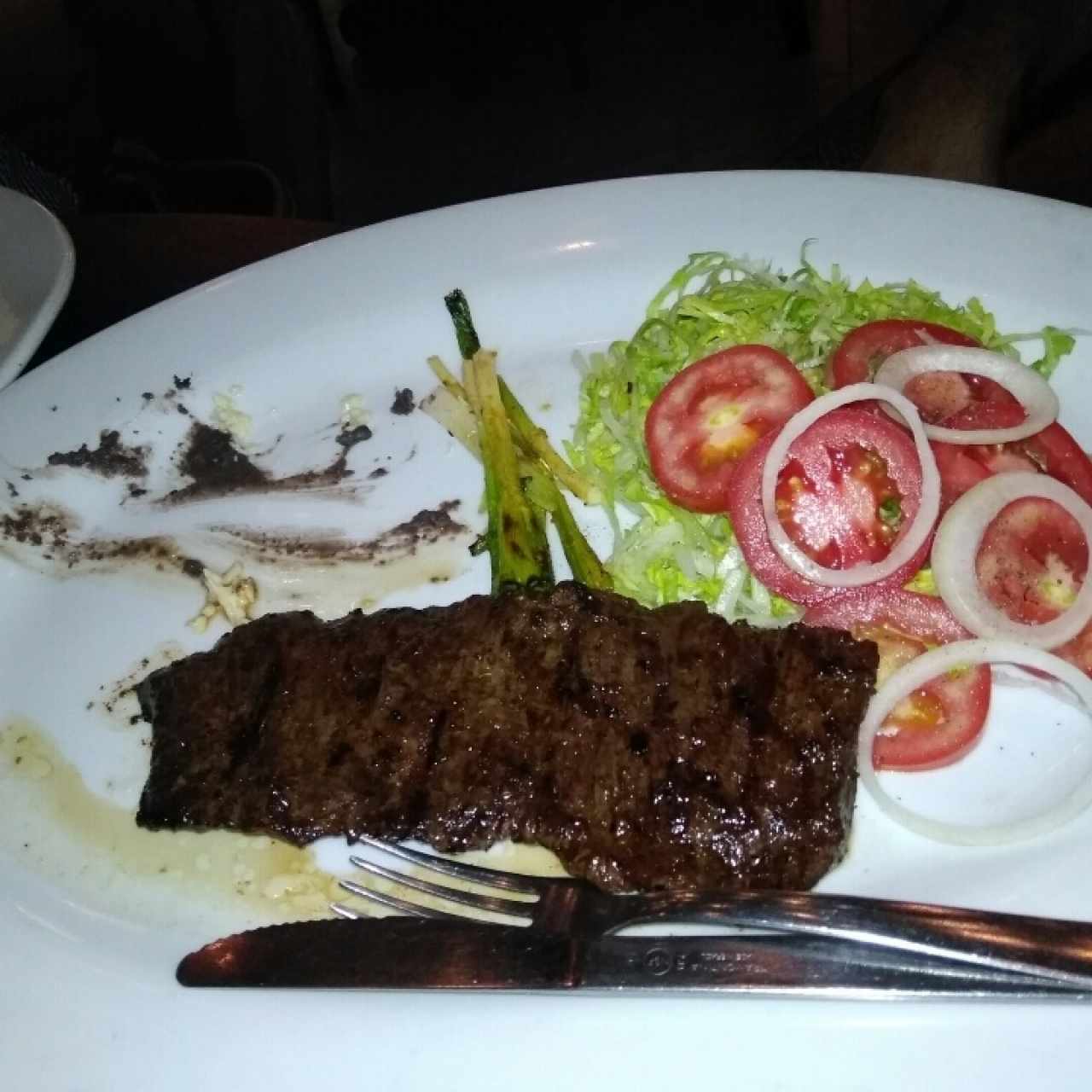 carne con.ensalada