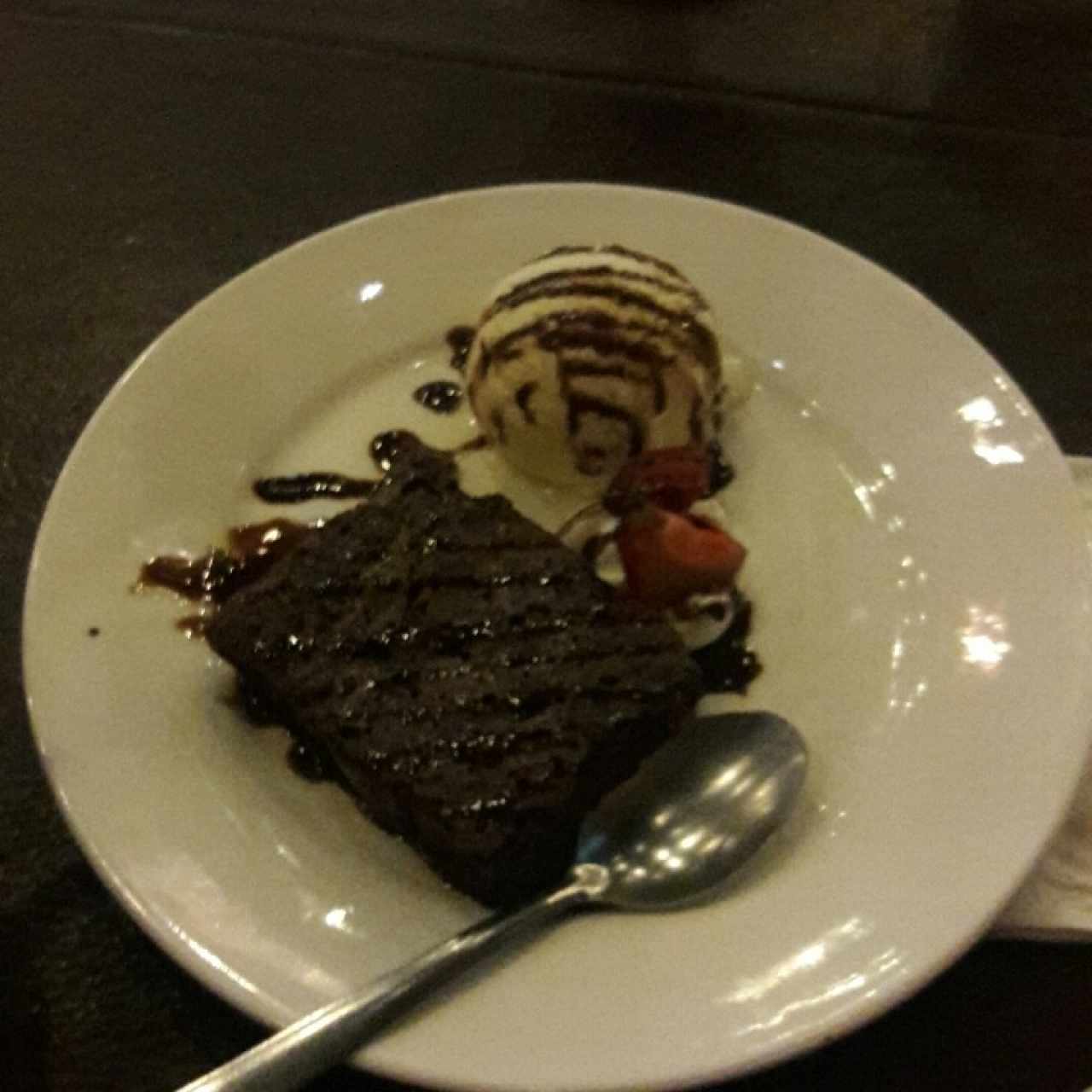 Brownie con helado 