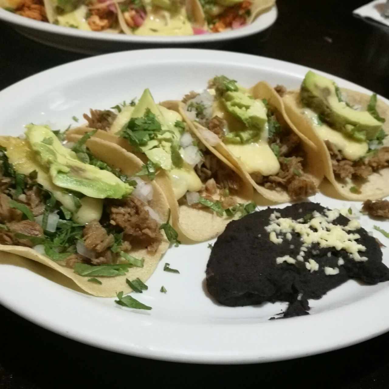 tacos carnitas