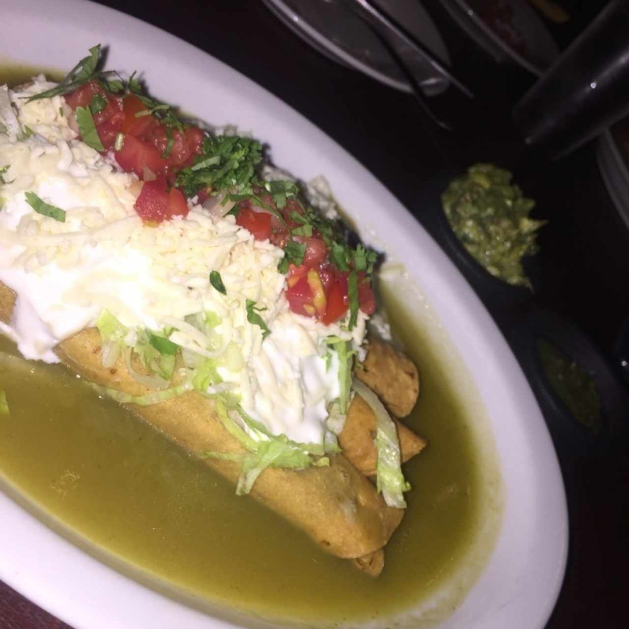 flautas de carne en salsa verde 