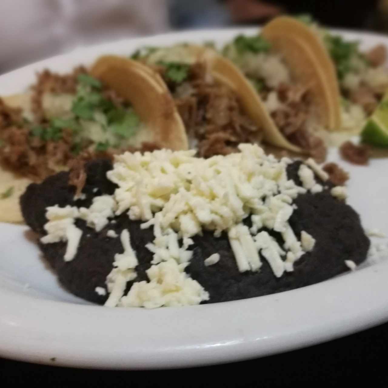 tacos carnitas