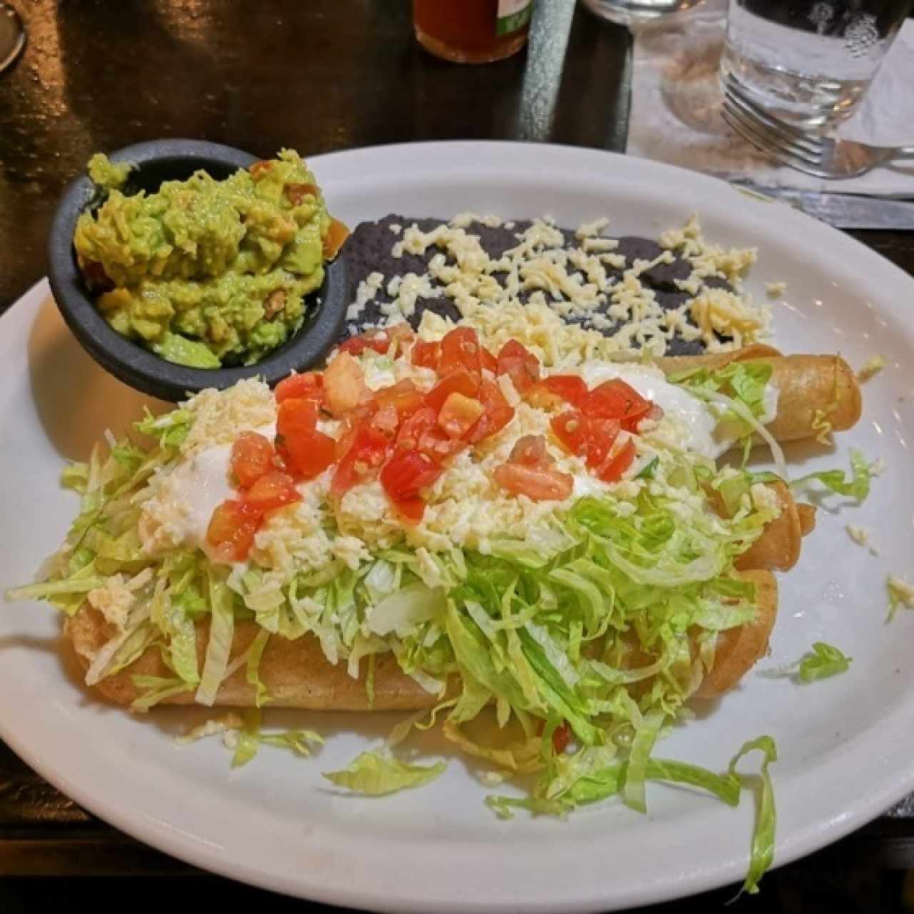 Tacos fritos enrollados de carne 😃