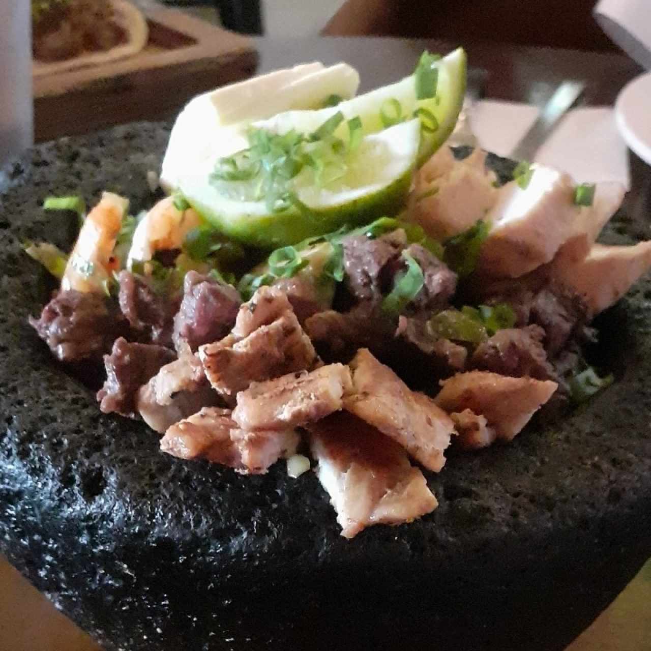 Asado al Molcajete