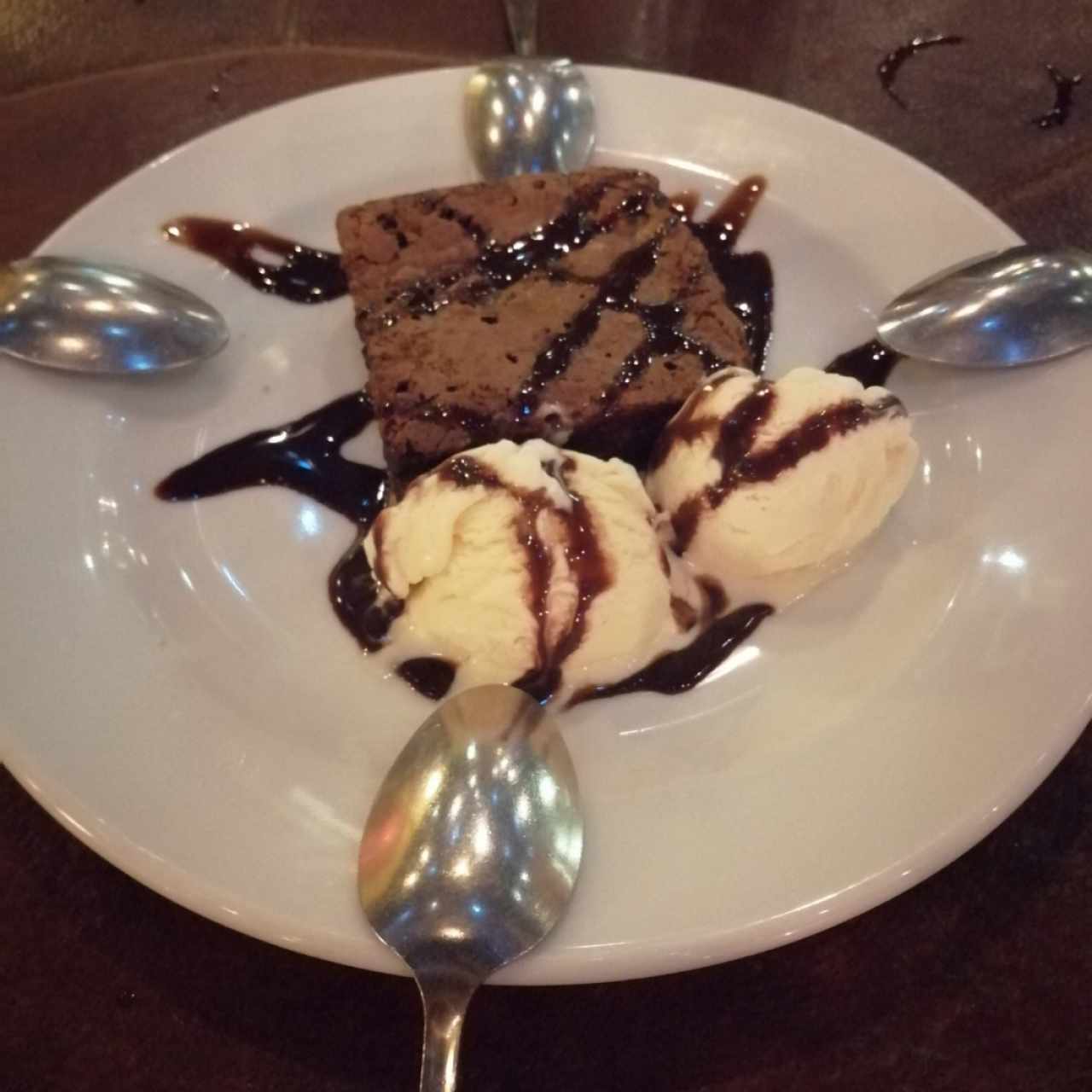 Postres - Brownie con Helado