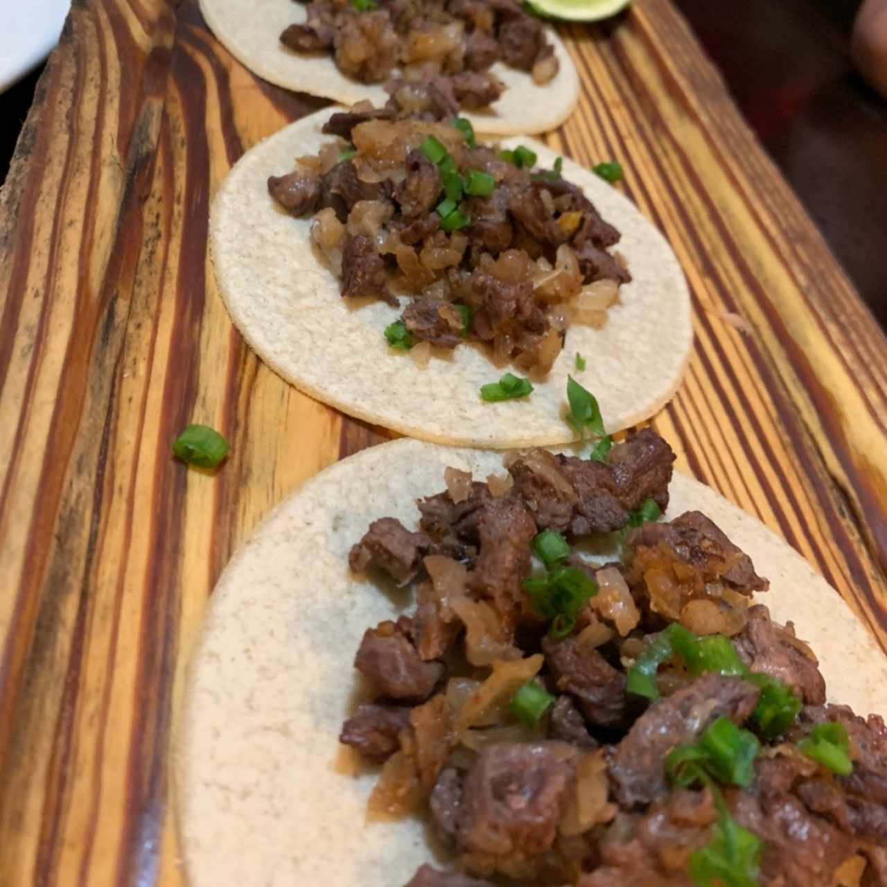 Taquitos de carne de res