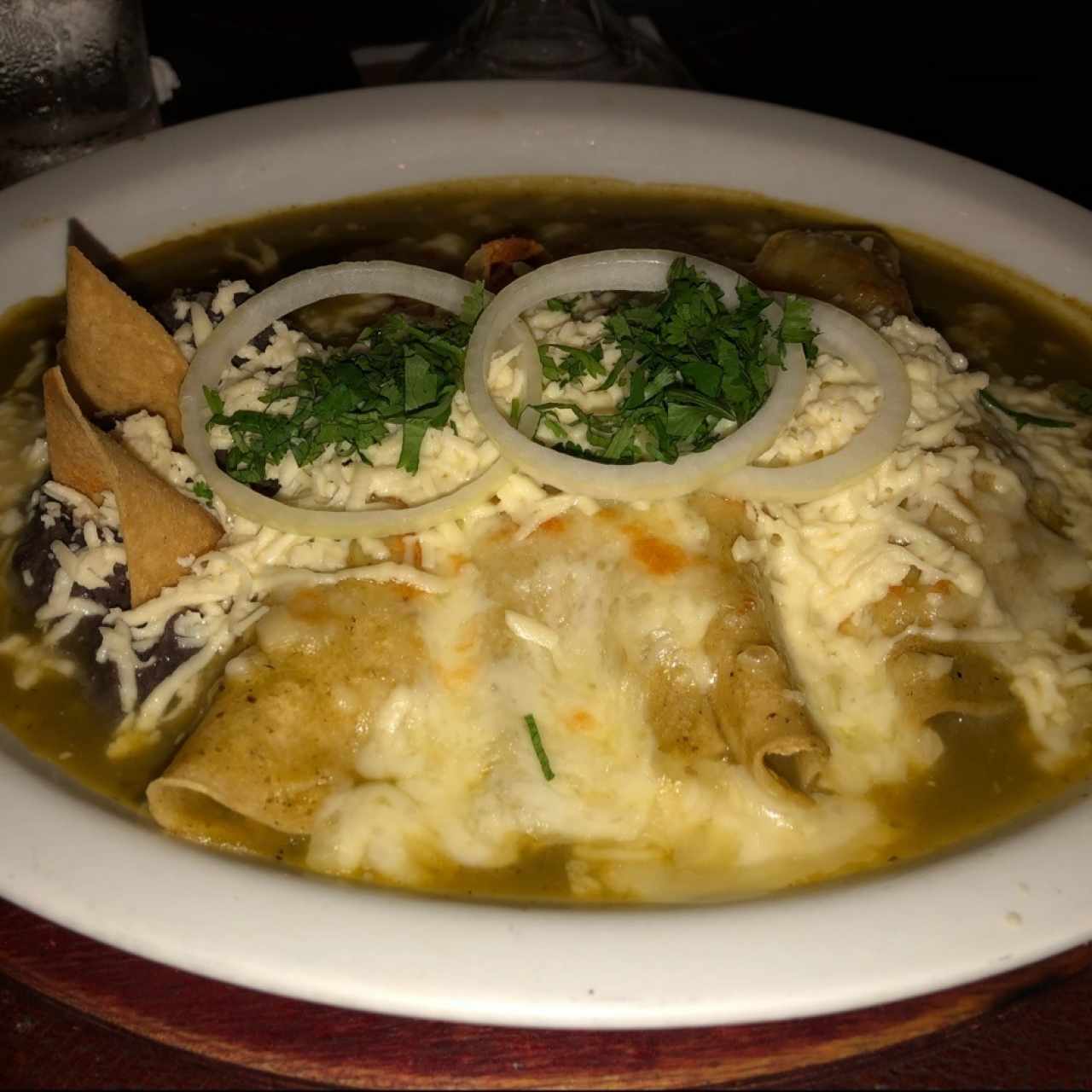 Enchilada en salsa verde