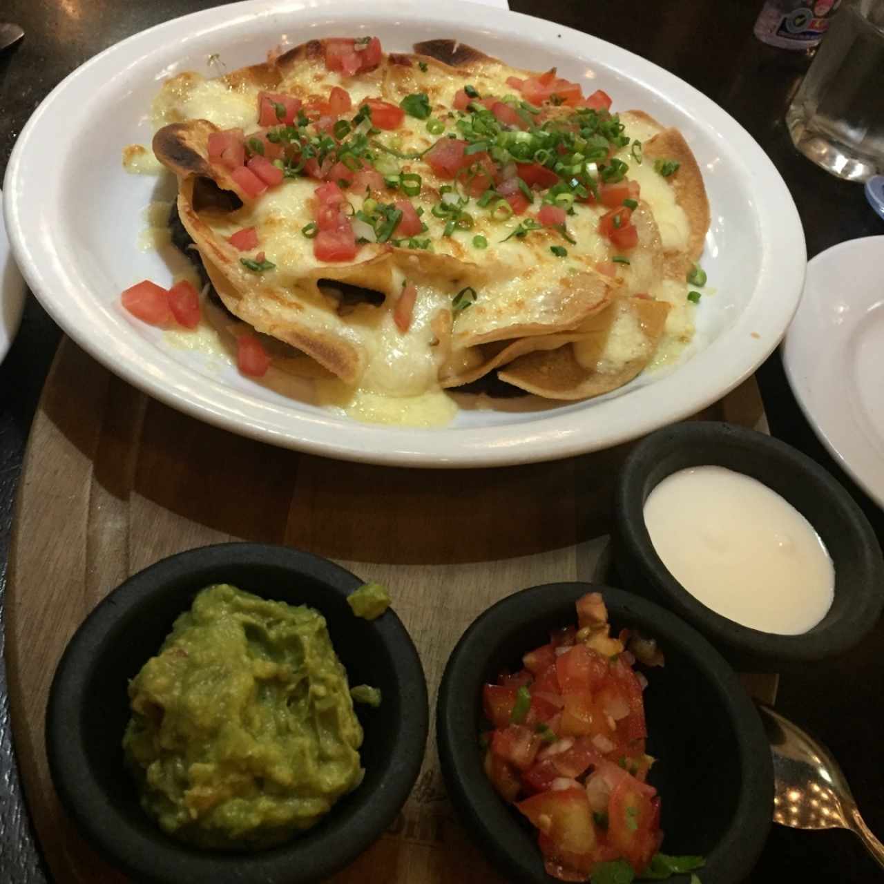 Nachos con queso gratinados 