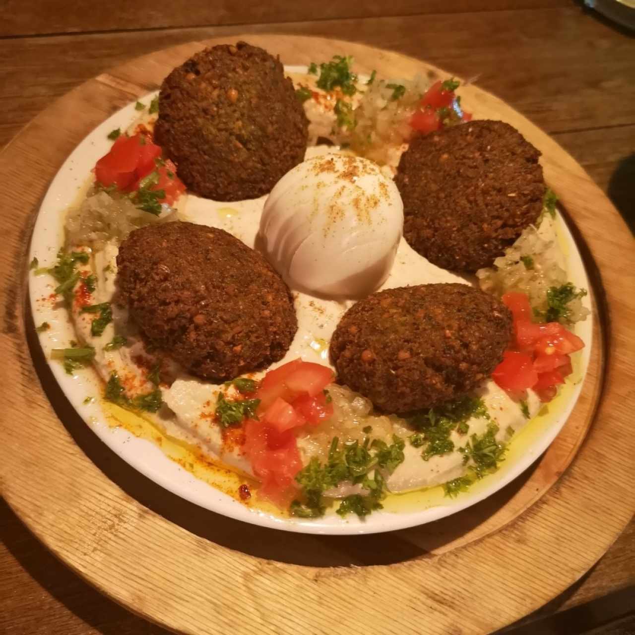 Hummus Falafel