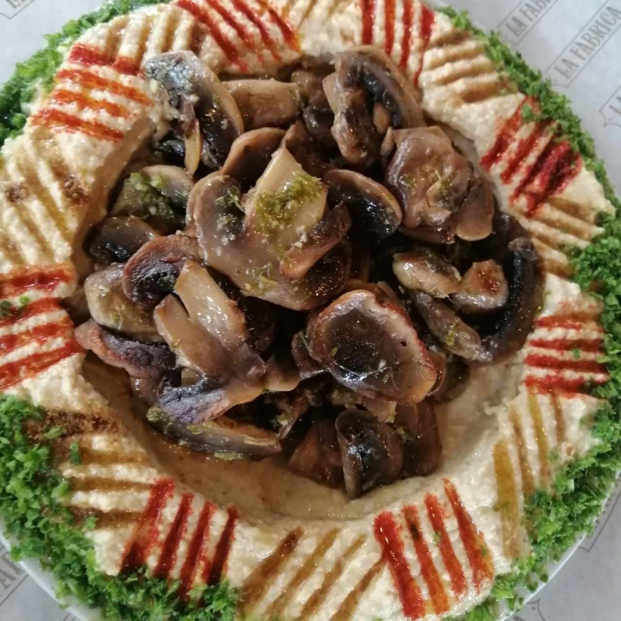 HUMMUSMANIA - Hummus Hongos