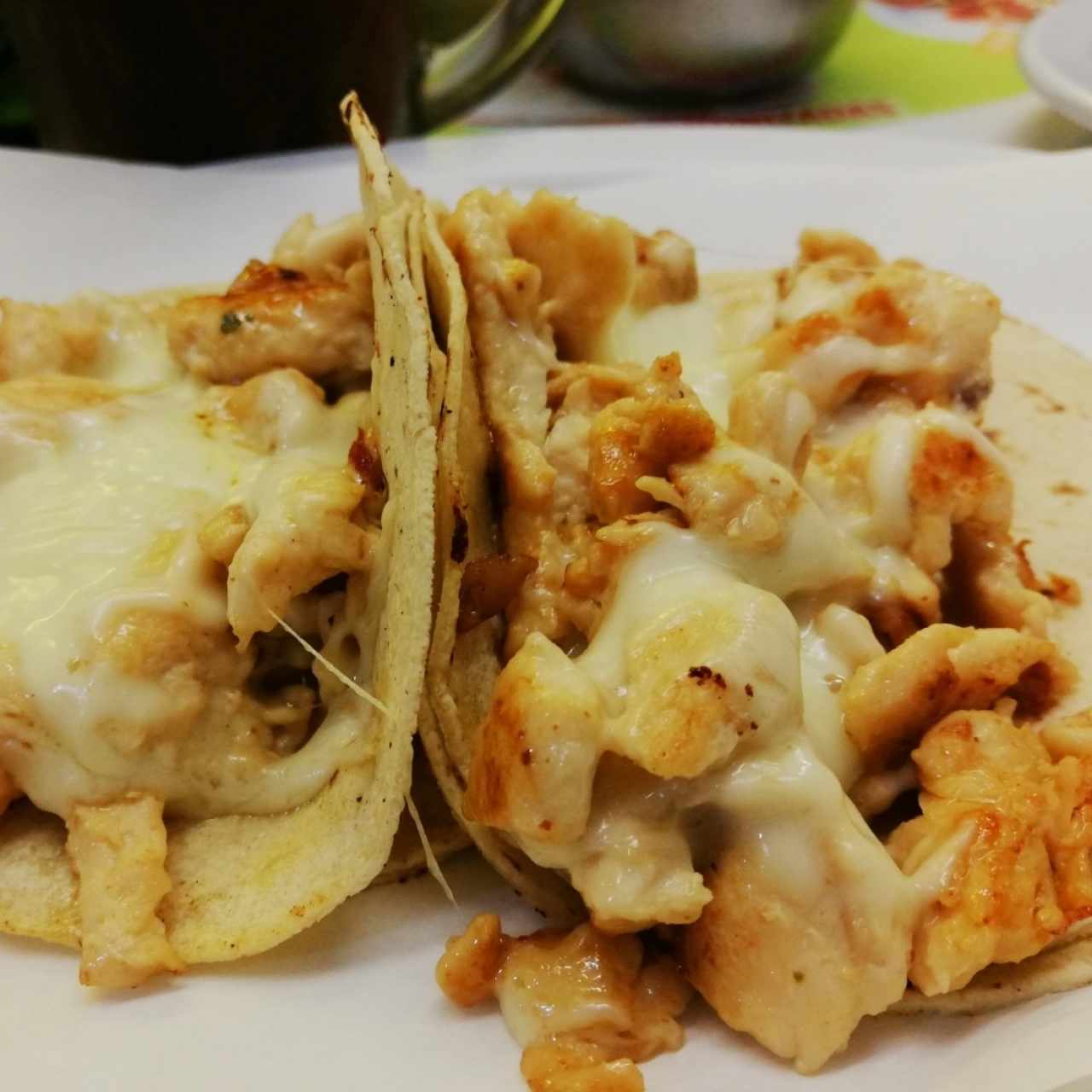 Tacos de pollo con queso 