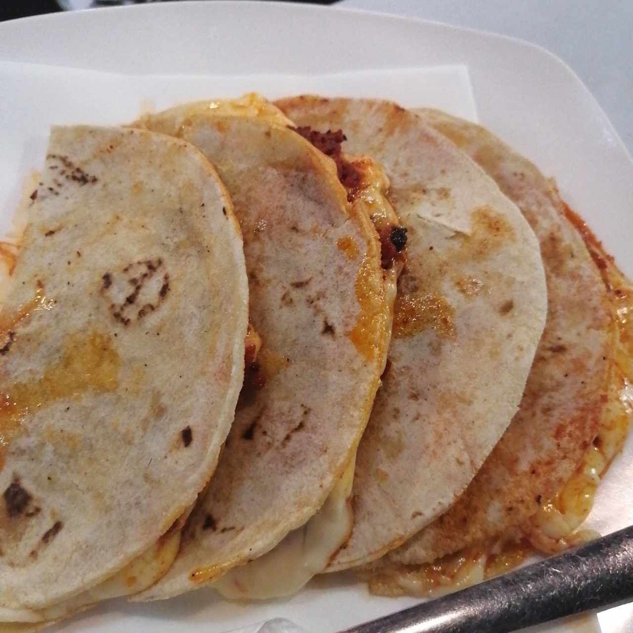 Quesadillas Fundido con Chorizo