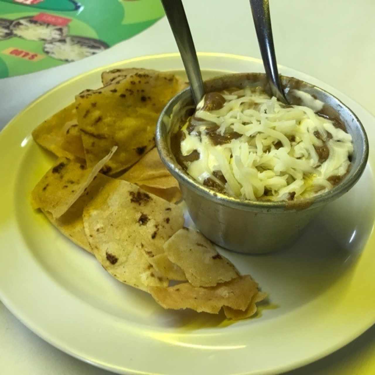 frijoles con queso