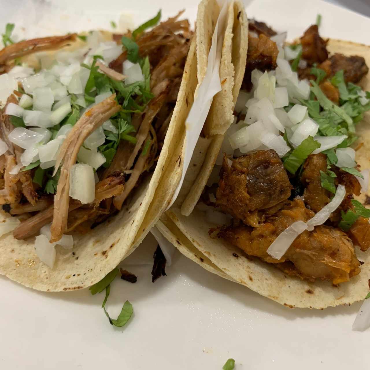 taco de suadero y taco de masita