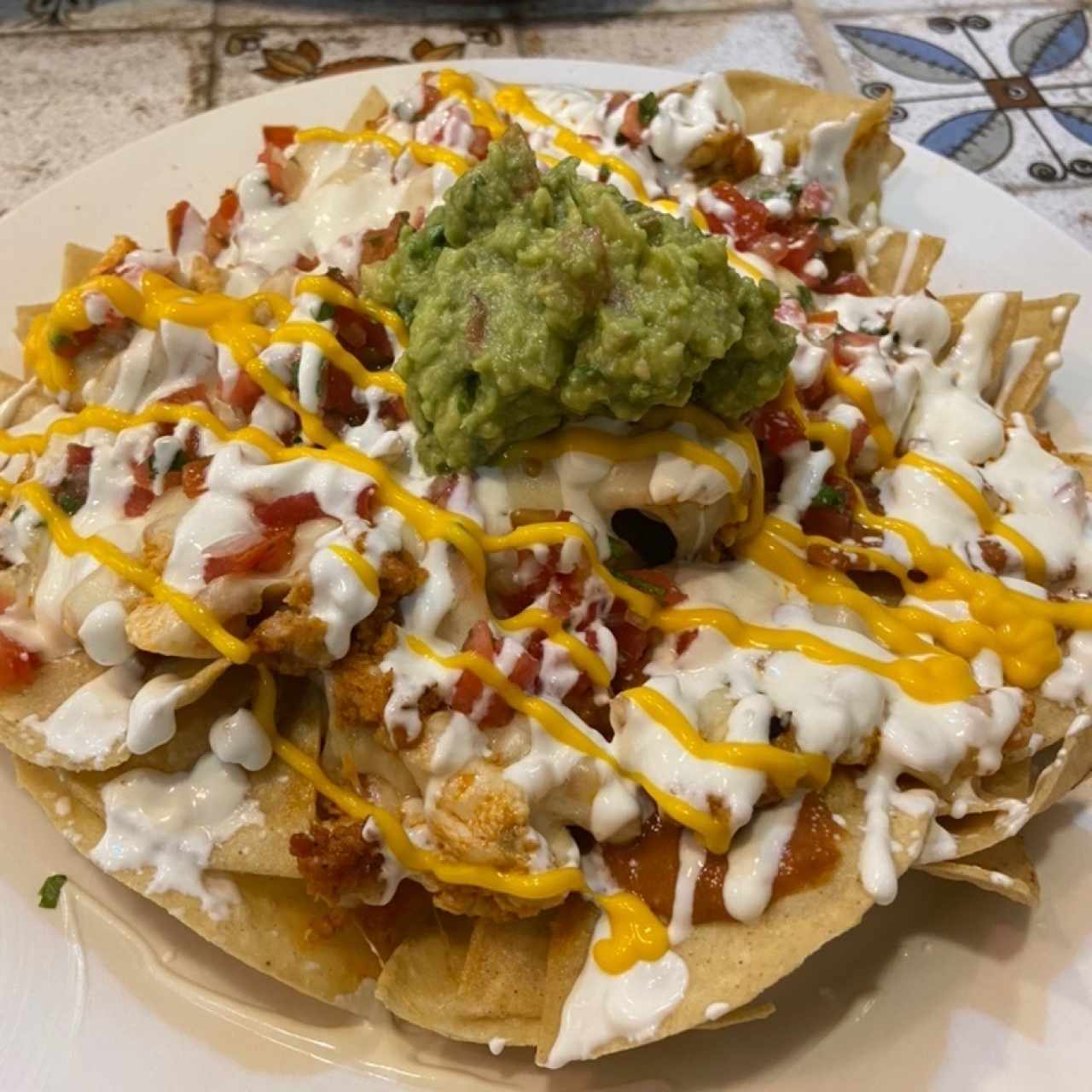 Nachos Combinados pollo y chorizo