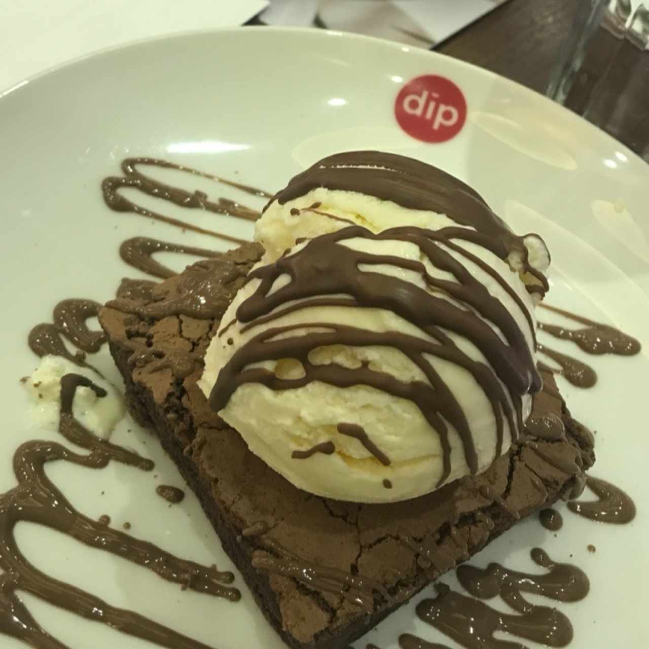 brownie con helado