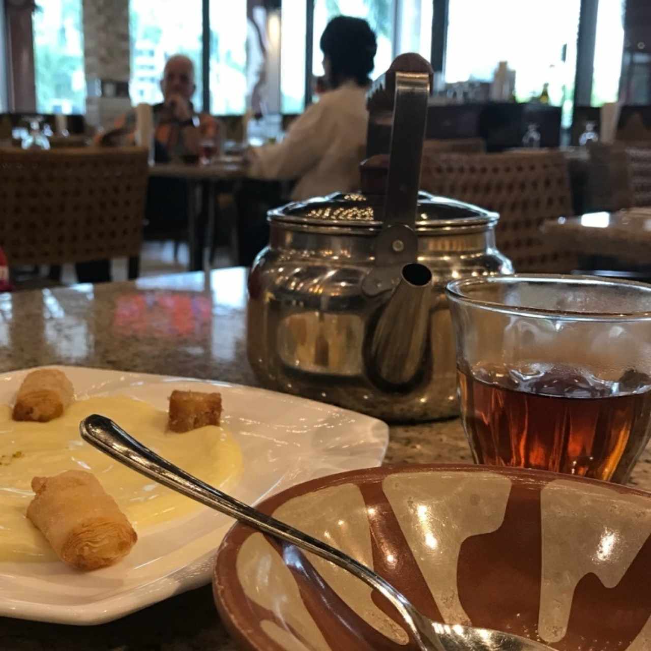 Postre y té