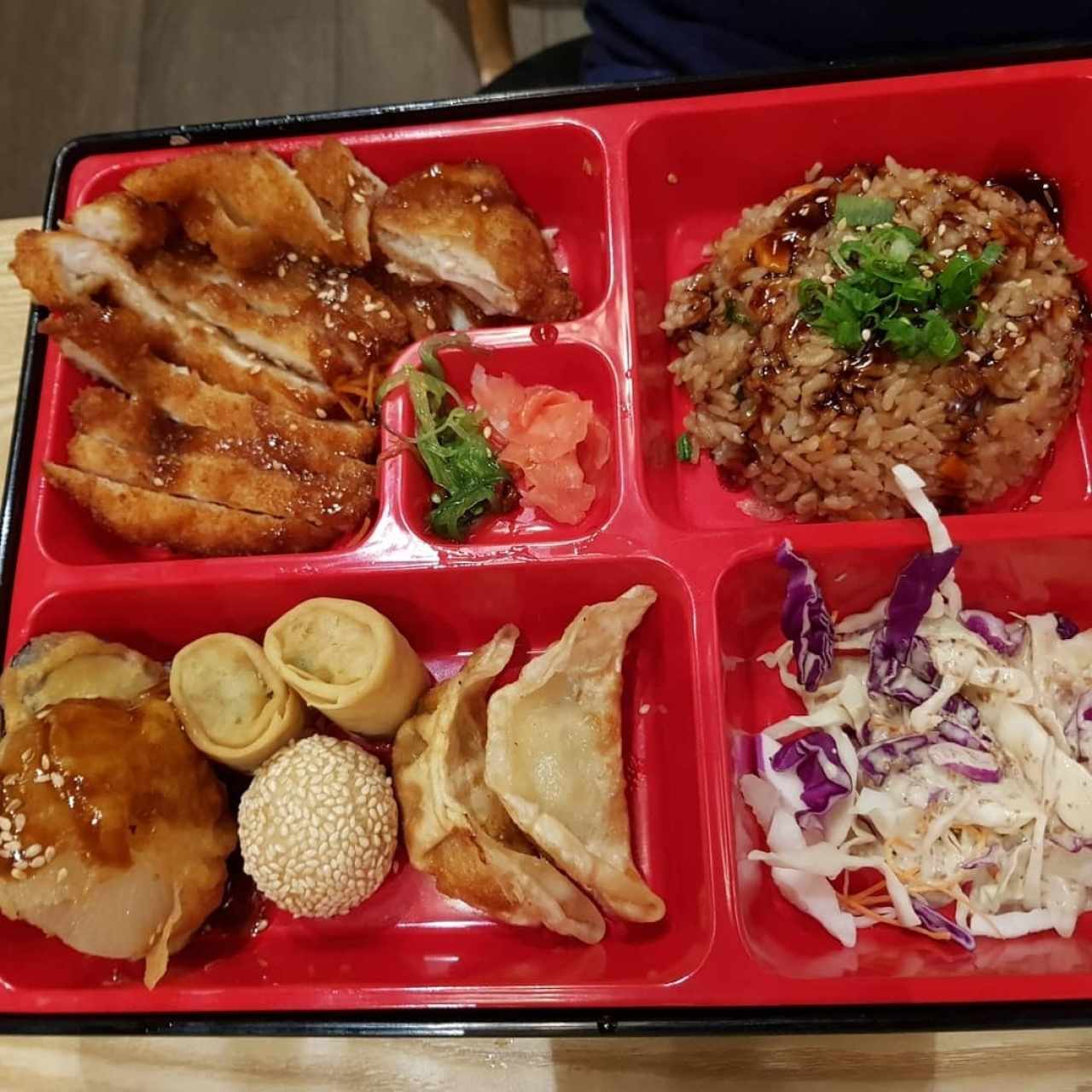 Bento box - Yakimeshi set