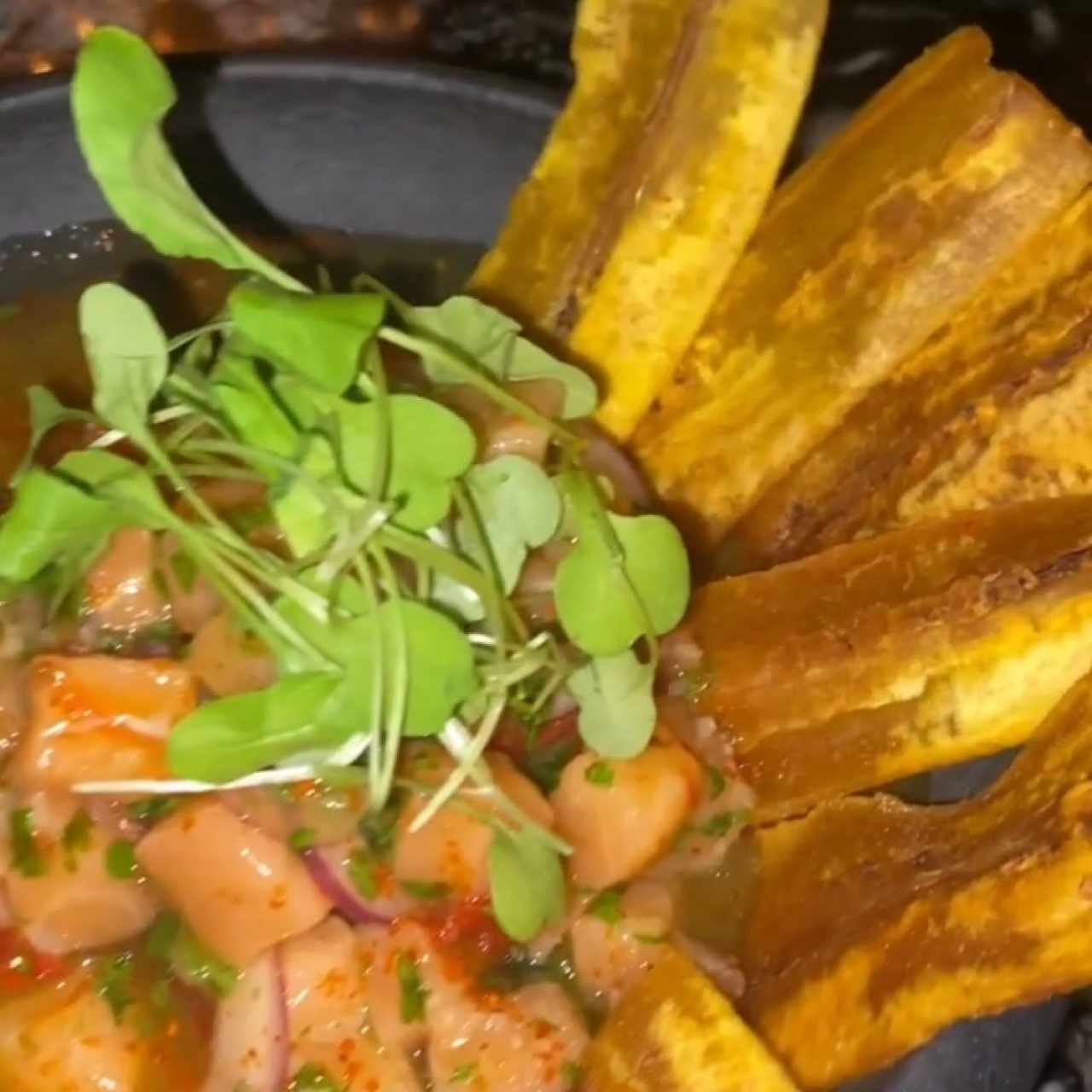 Ceviche de salmon y maracuya 