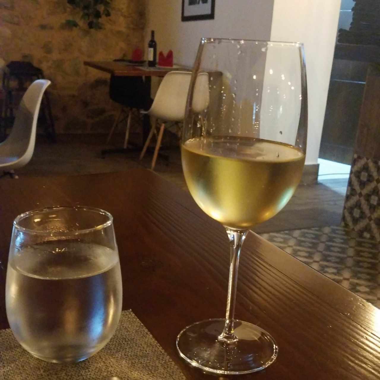 vino blanco italiano