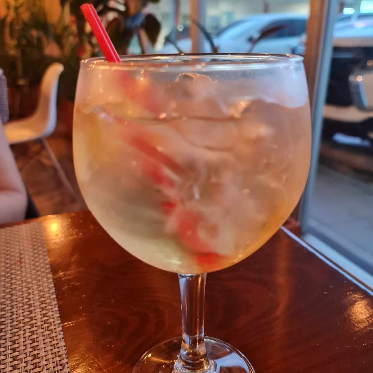 Sangria 750ml (25oz) Tinto o Blanco