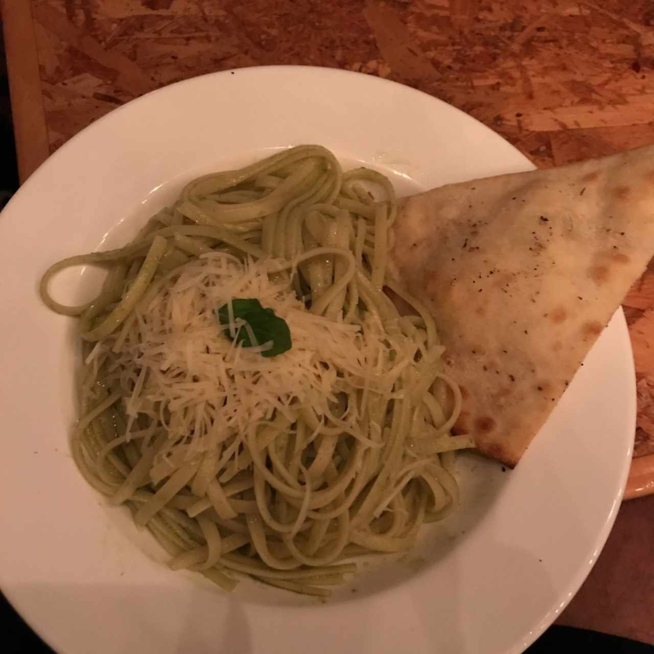 Linguine Pesto. 