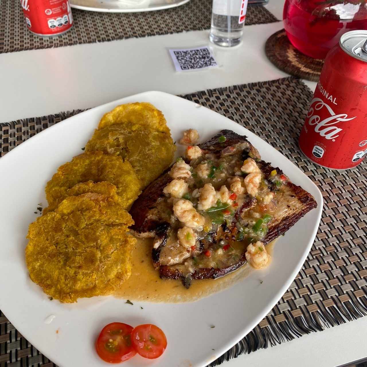 Filete en salsa de camarones