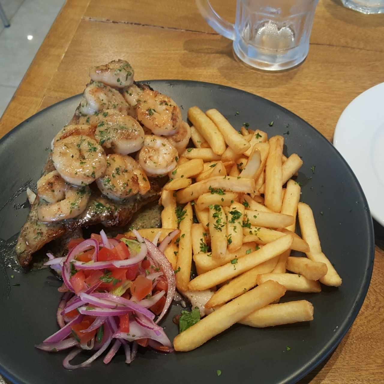 filete de pescado con mariscos