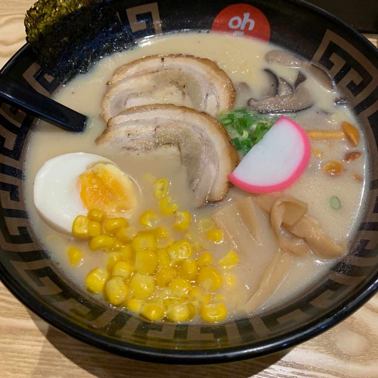 ramen a base de cerdo. 