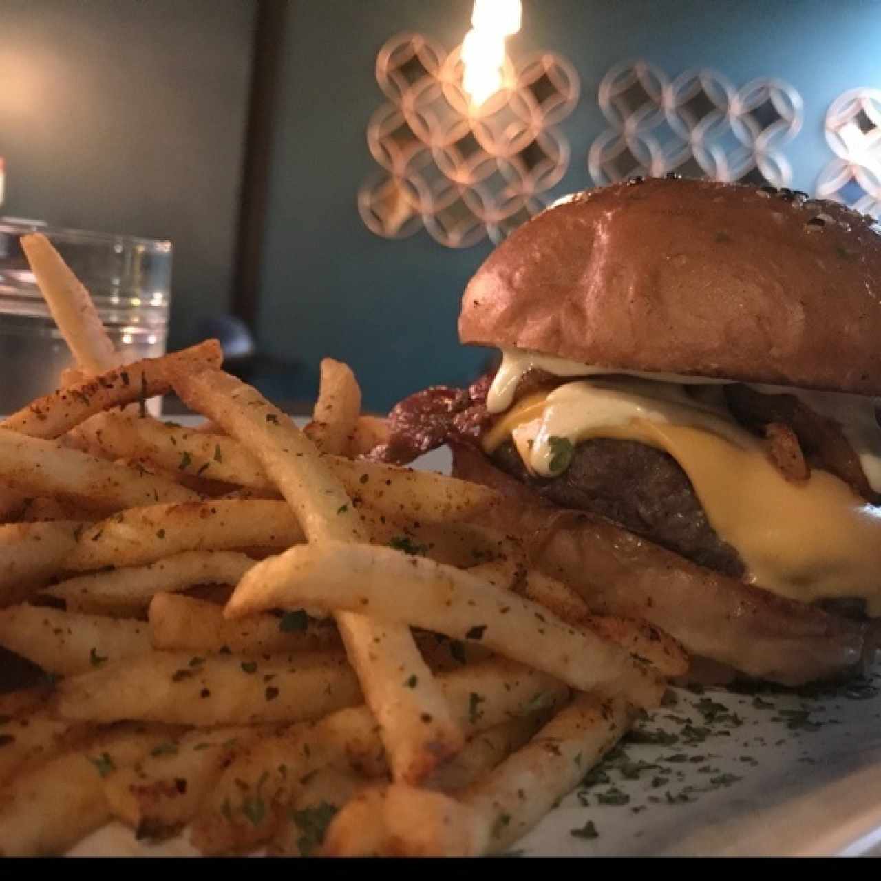 Menú - The Broker Burger