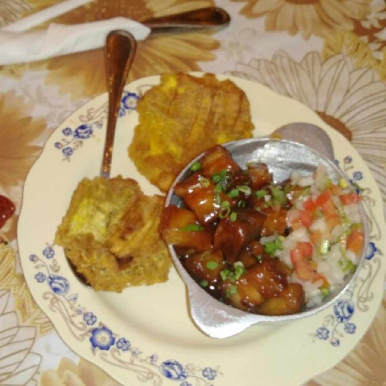 chicharrón en salsa de tamarindo